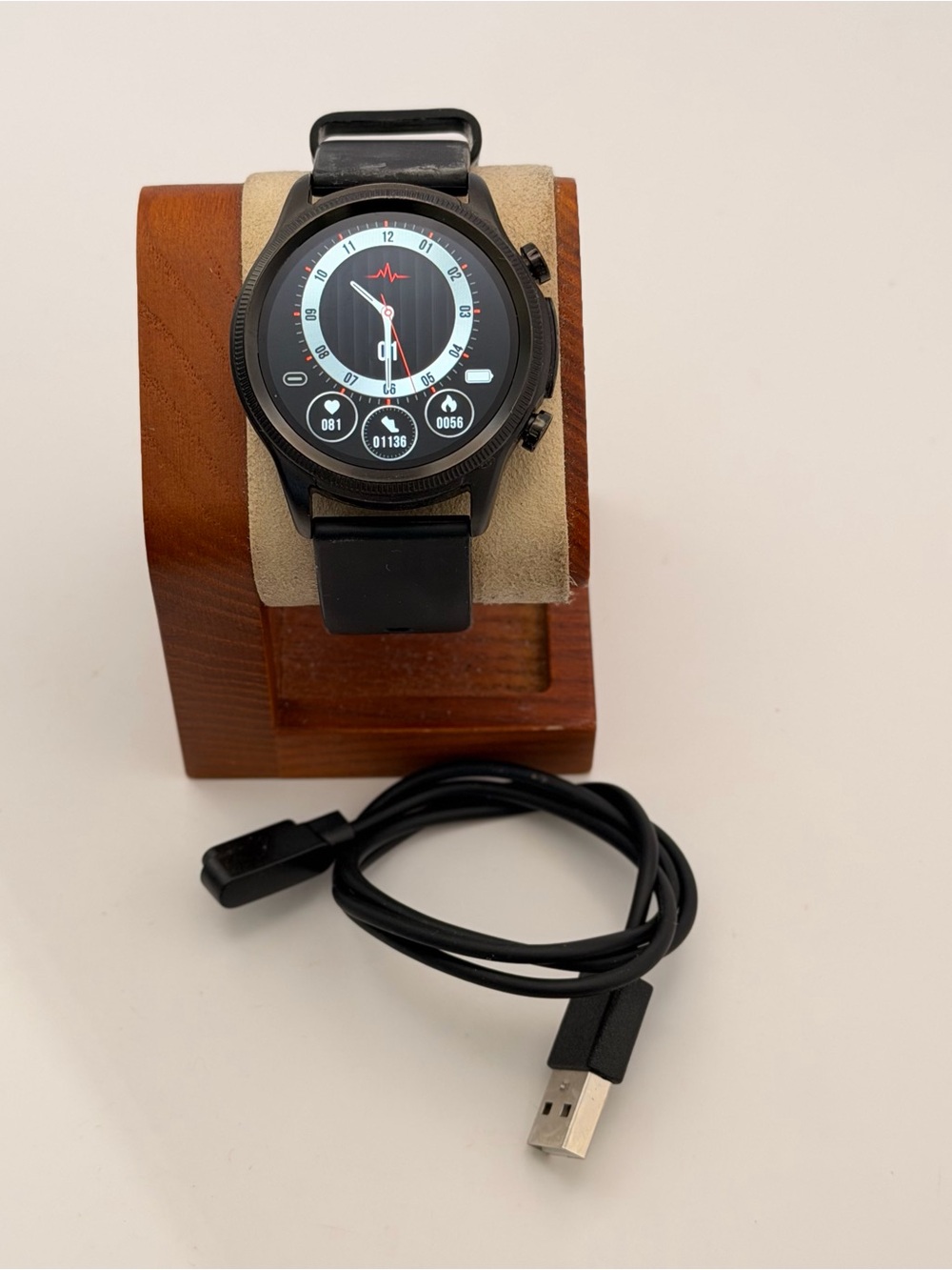 E400 health-tracking Smartwatch, Charger Included, Black, Very Good